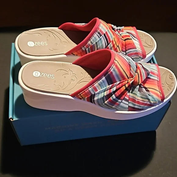 BZEES SMILE II - Picture 4 of 8